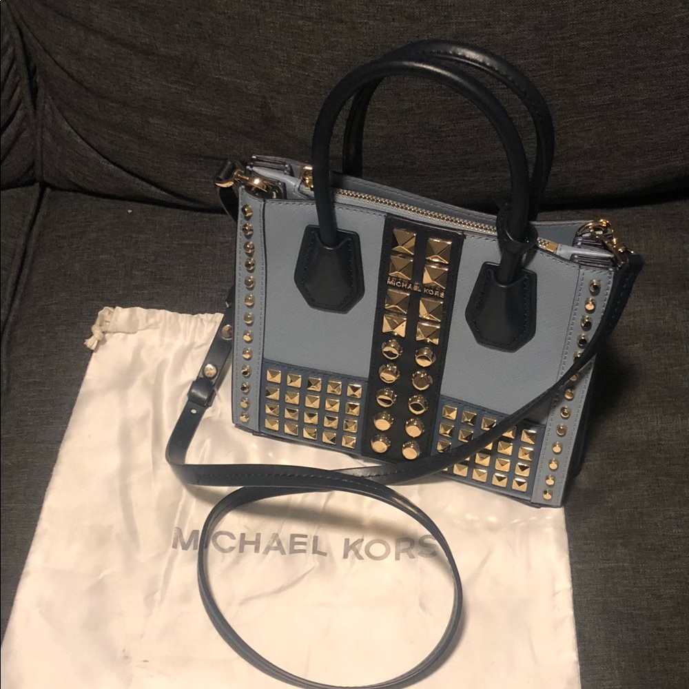 Michael Kors crossbody accoridna bag